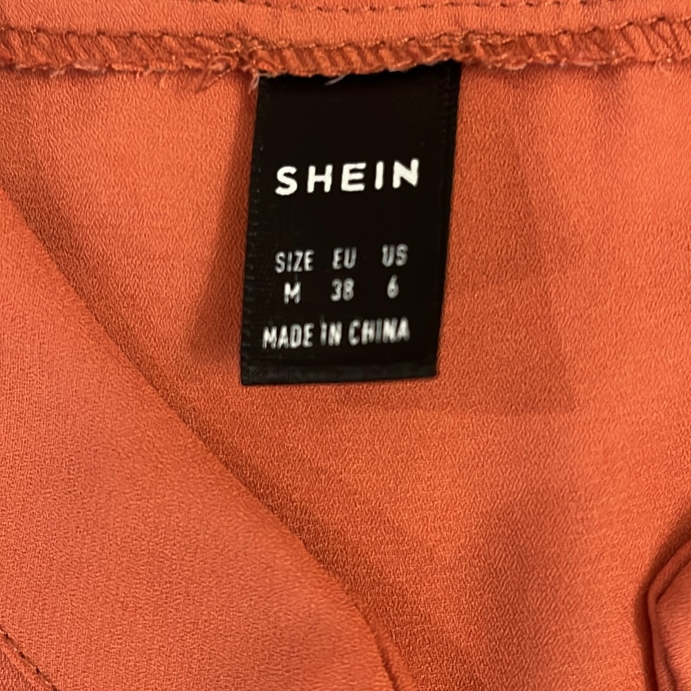 Shein Blouse. Built in short sleeves. Sz Med. 100% Poly. Never worn. Auburn - Picture 4 of 9